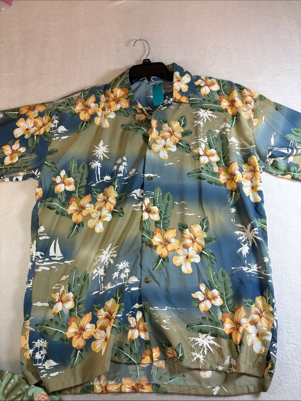 Men's Casual Hawaiian Button-Down Shirt in Green & Blue Floral